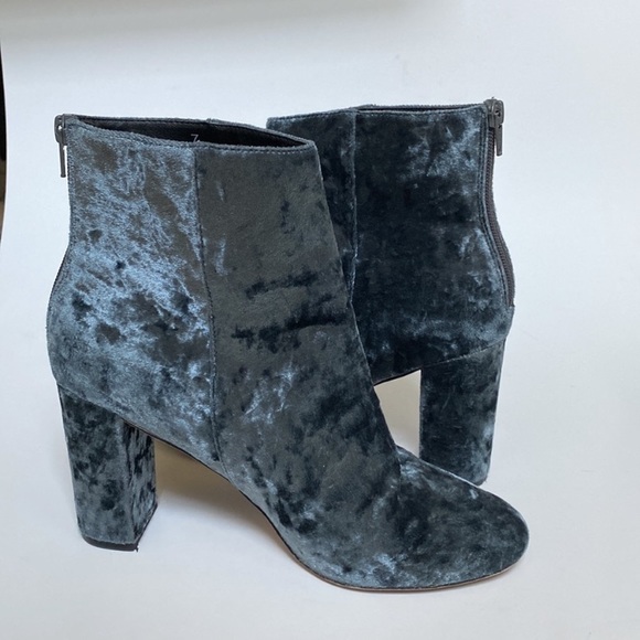 ASOS Crushed Velvet Ankle Boots - Picture 7 of 7